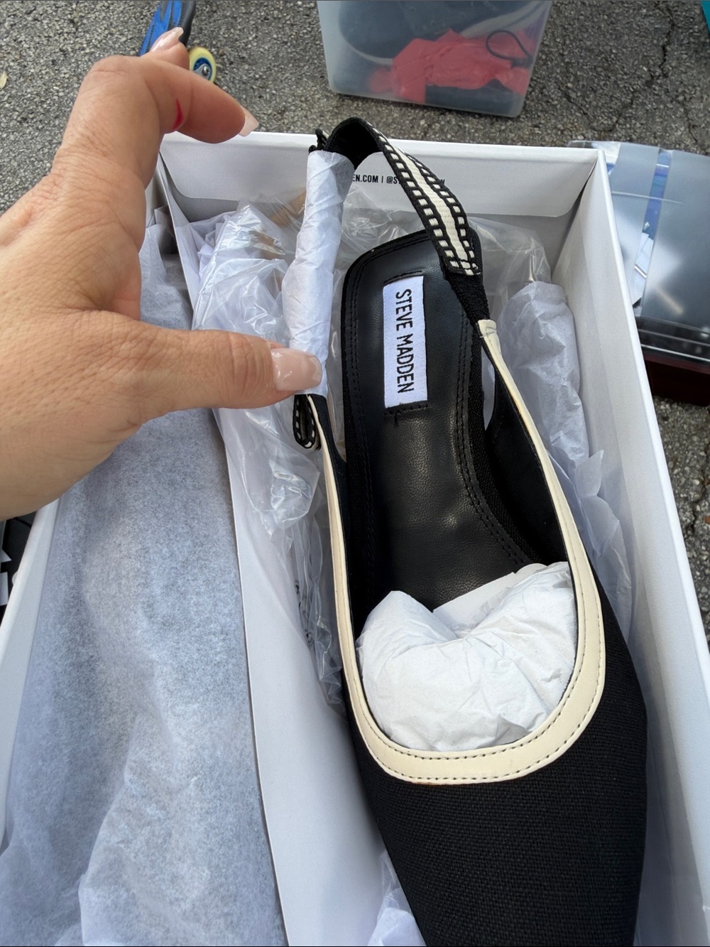 Steve Madden Black and White Elastic Strap Platform Pumps